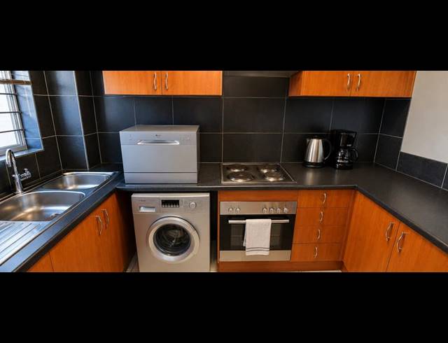 2 BEDROOM TOWNHOUSE FOR SALE IN CLUBVIEW